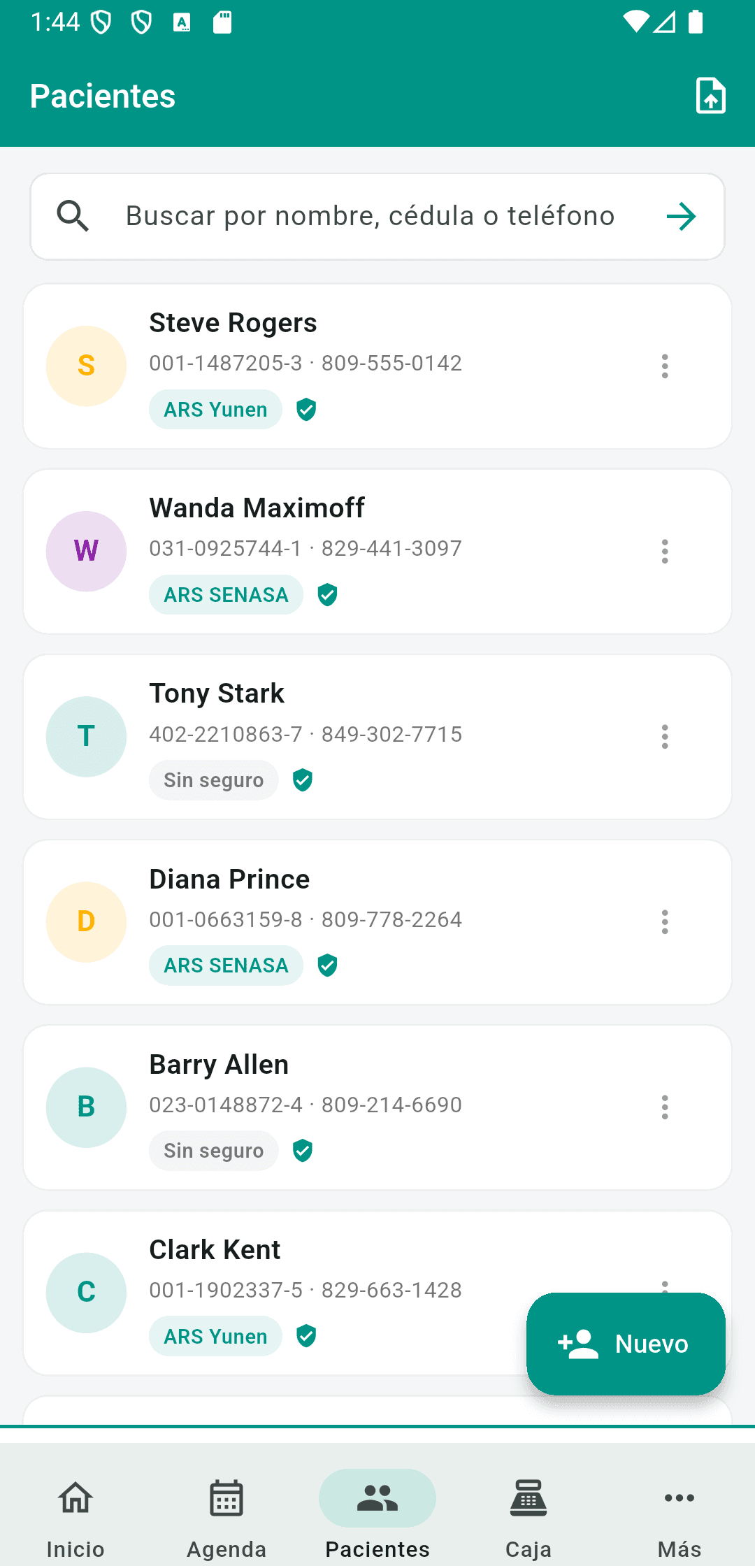 Lista de pacientes en ConsulMédica, con cédula, teléfono y la ARS de cada uno.